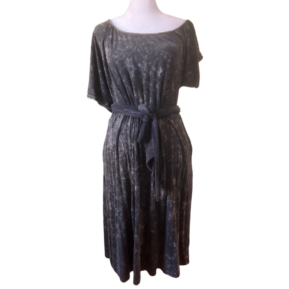 Elegant Charcoal Midi Dress